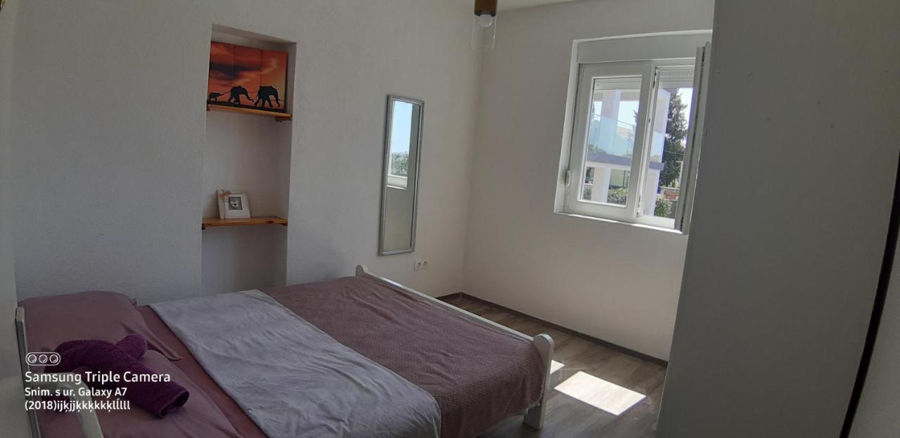 Katarina Apartment Pakoštane Exterior foto